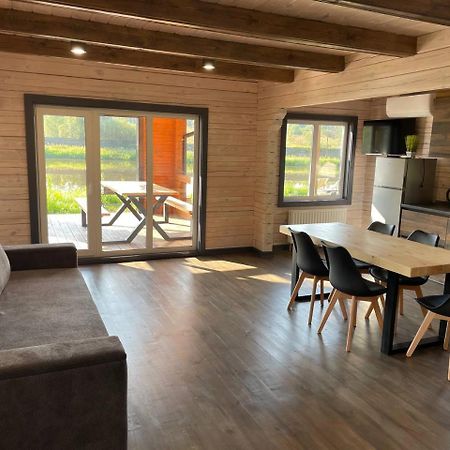 Makariv Guesthouse On The Lake With Bathhouse 70 Km From Kiev المظهر الخارجي الصورة