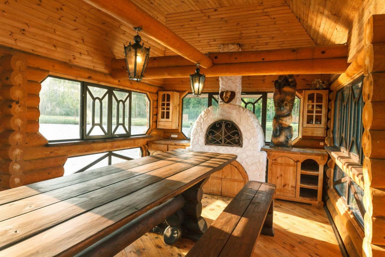 Makariv Guesthouse On The Lake With Bathhouse 70 Km From Kiev المظهر الخارجي الصورة