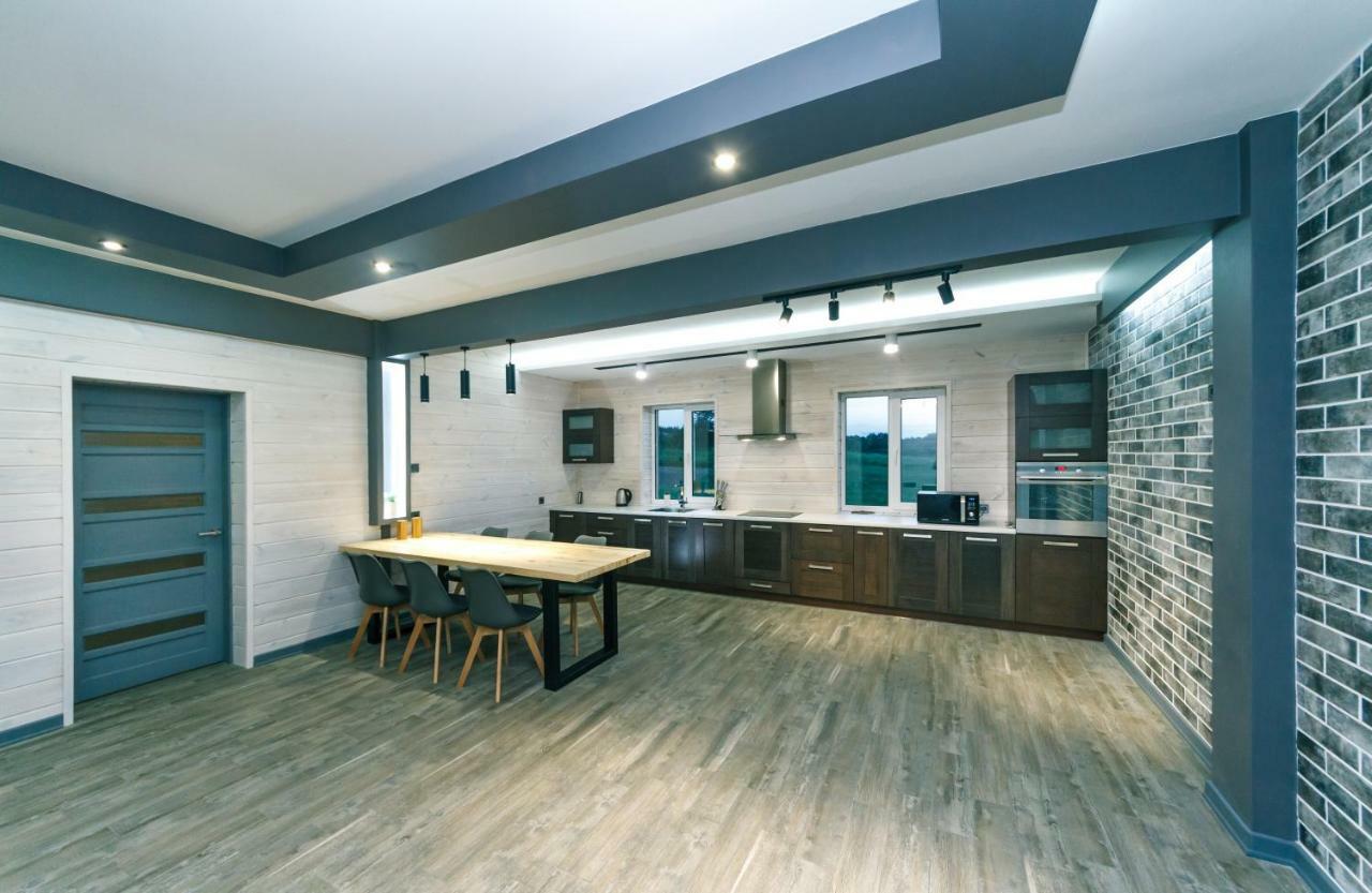 Makariv Guesthouse On The Lake With Bathhouse 70 Km From Kiev المظهر الخارجي الصورة