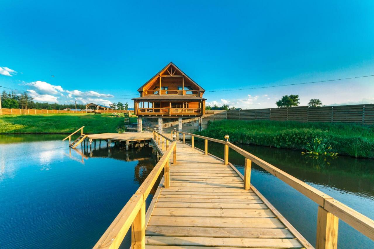 Makariv Guesthouse On The Lake With Bathhouse 70 Km From Kiev المظهر الخارجي الصورة
