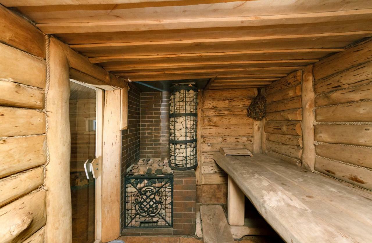 Makariv Guesthouse On The Lake With Bathhouse 70 Km From Kiev المظهر الخارجي الصورة