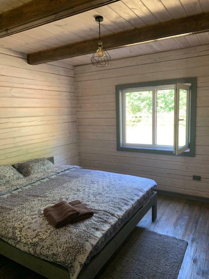 Makariv Guesthouse On The Lake With Bathhouse 70 Km From Kiev المظهر الخارجي الصورة